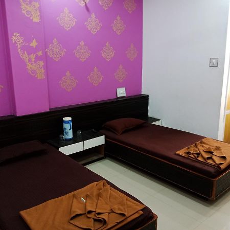 Hotel Sahara Palace Bhuj Buitenkant foto
