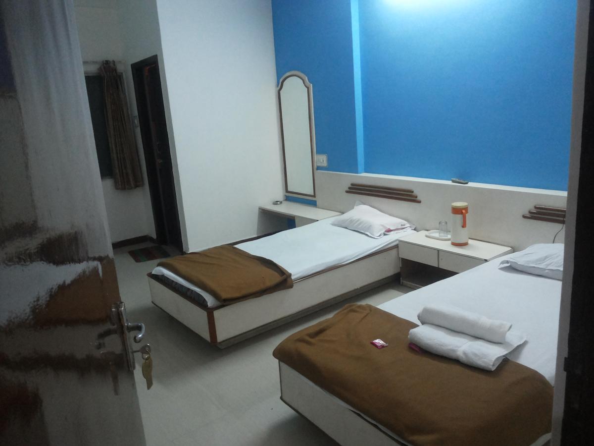 Hotel Sahara Palace Bhuj Buitenkant foto