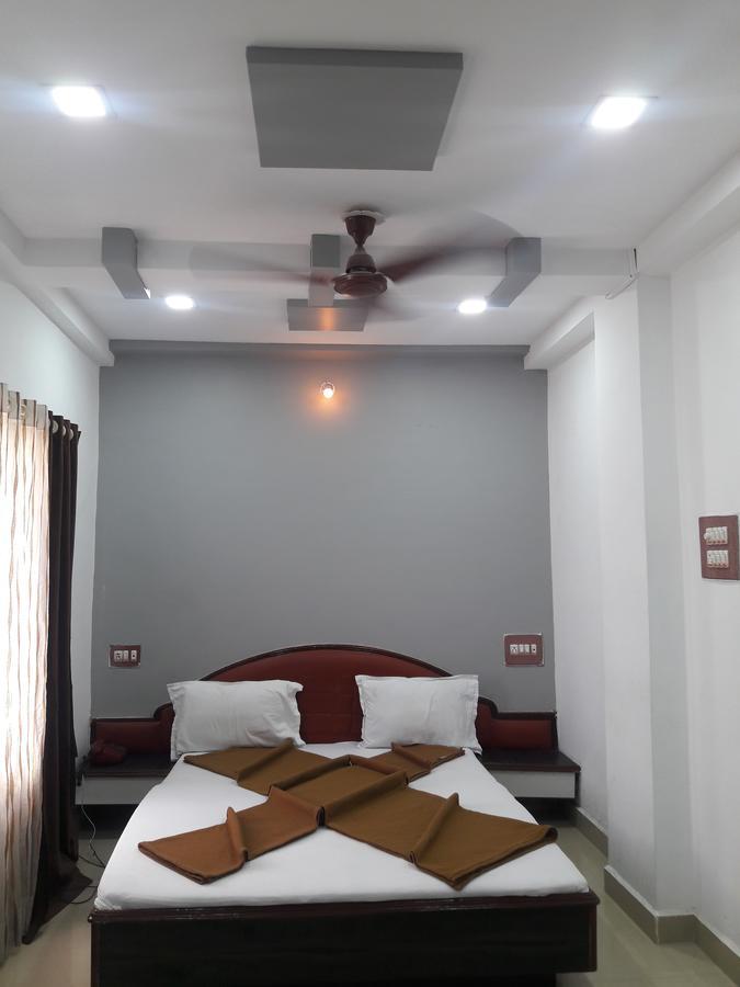 Hotel Sahara Palace Bhuj Buitenkant foto