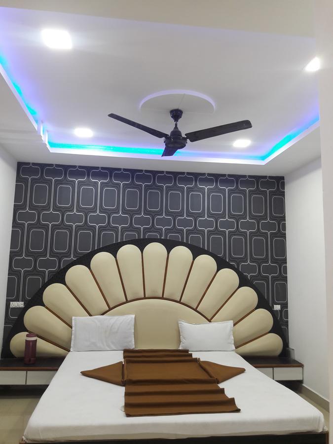 Hotel Sahara Palace Bhuj Buitenkant foto