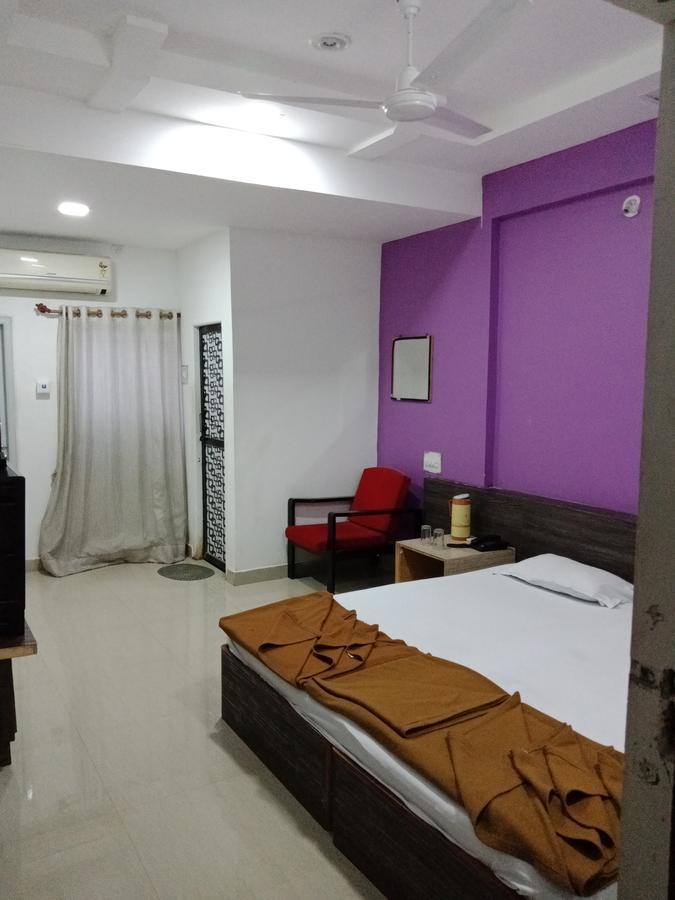 Hotel Sahara Palace Bhuj Buitenkant foto