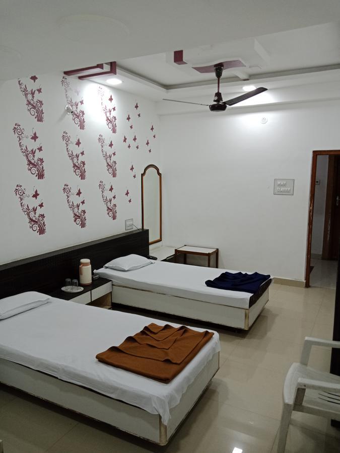 Hotel Sahara Palace Bhuj Buitenkant foto